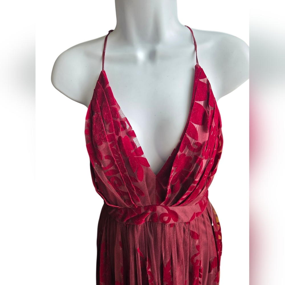 Windsor Maroon Plunge Backless Dress Size S - Picture 3 of 5